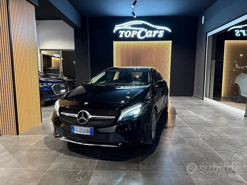 Usata Mercedes A180 109 CV (80 kW) 2016 Nero Berlina