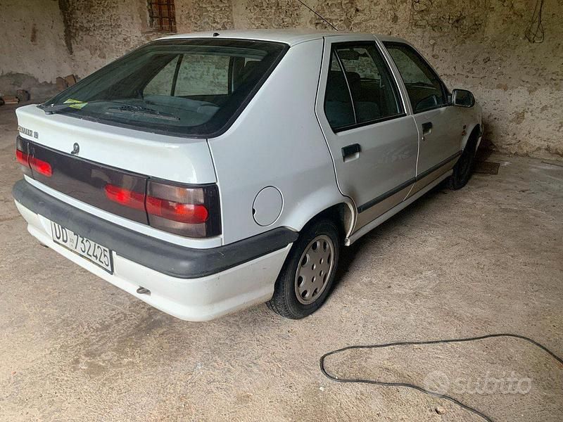 Usata Renault 19 1993 Bianco Berlina