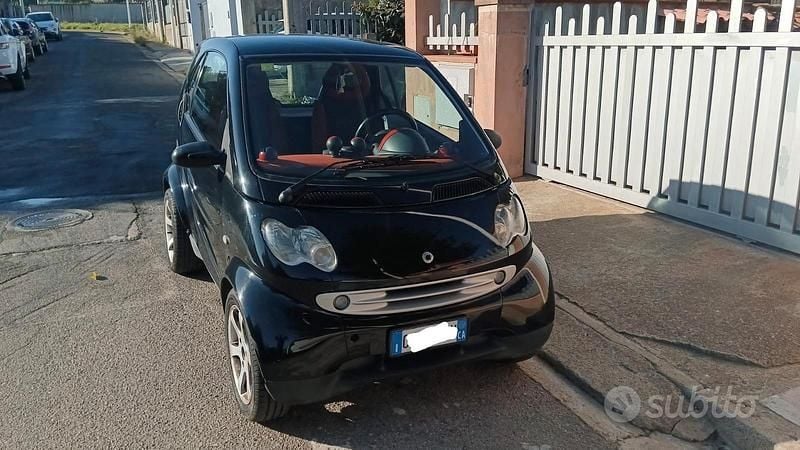 Nero Usata 2005 Smart ForTwo Coupé Coupé | 1100 € - Immagine 1/4