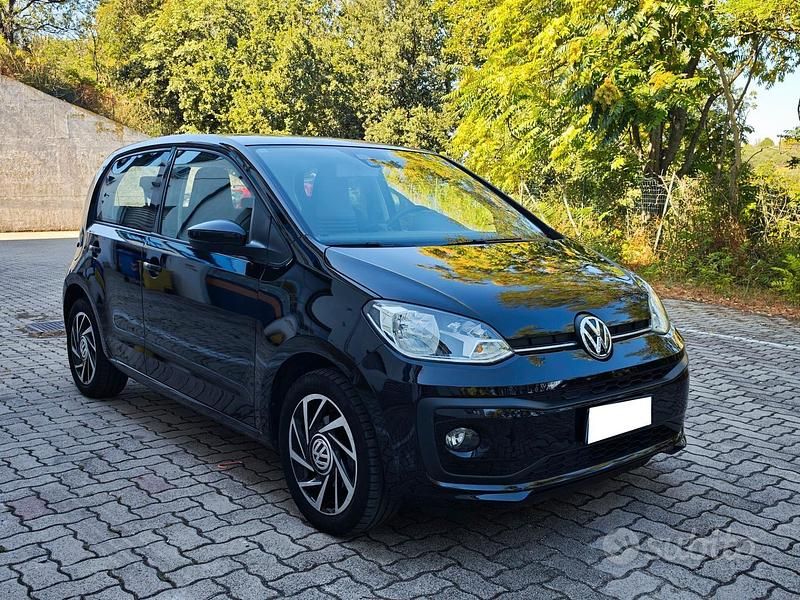 Usata VW up! Move 59 CV (43 kW) 2019 Nero Utilitaria