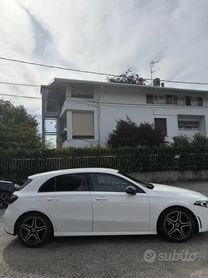 Usata Mercedes A180 136 CV (100 kW) 2019 Bianco Berlina
