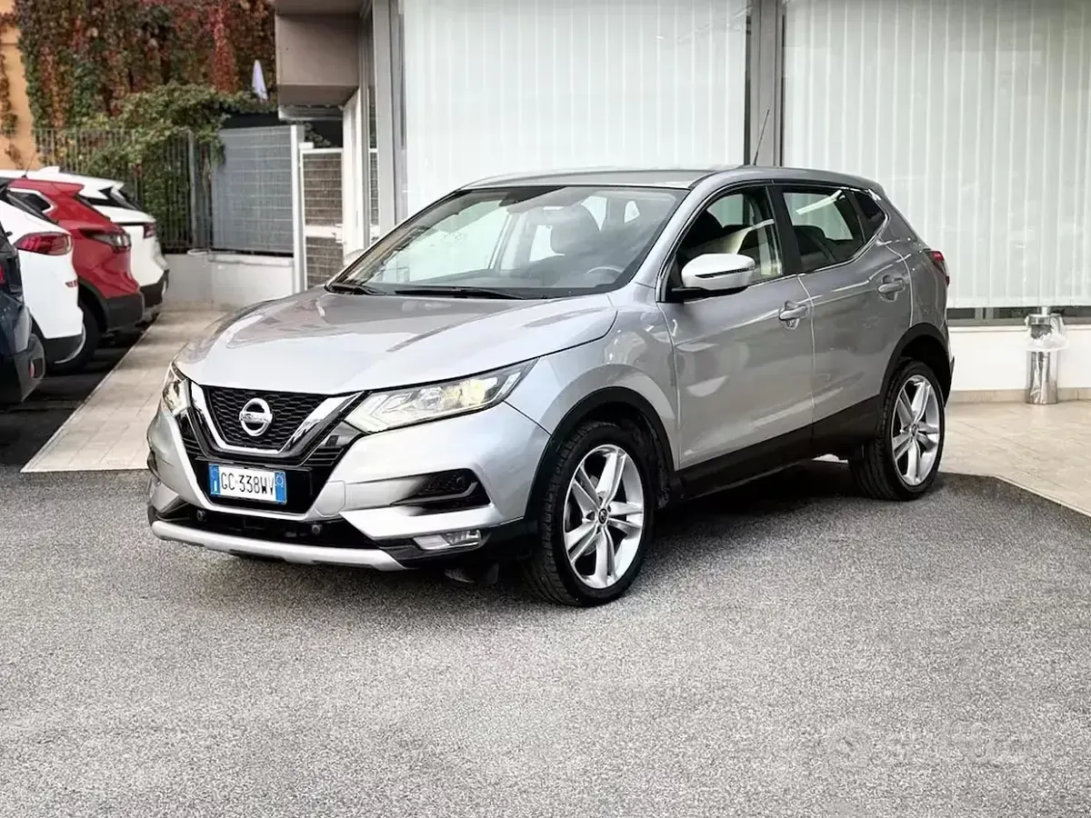 Usata Nissan Qashqai 160 CV (117 kW) 2020 Grigio SUV