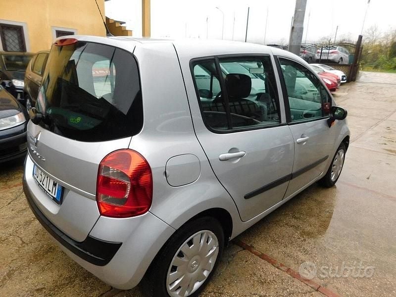 Usata Renault Modus 70 CV (51 kW) 2008 Grigio Monovolume