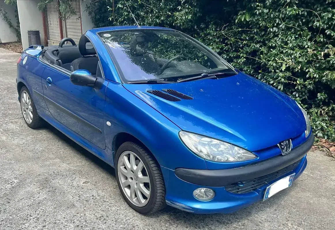 Usata Peugeot 206 CC 136 CV (100 kW) 2001 Bluazzurro Cabrio