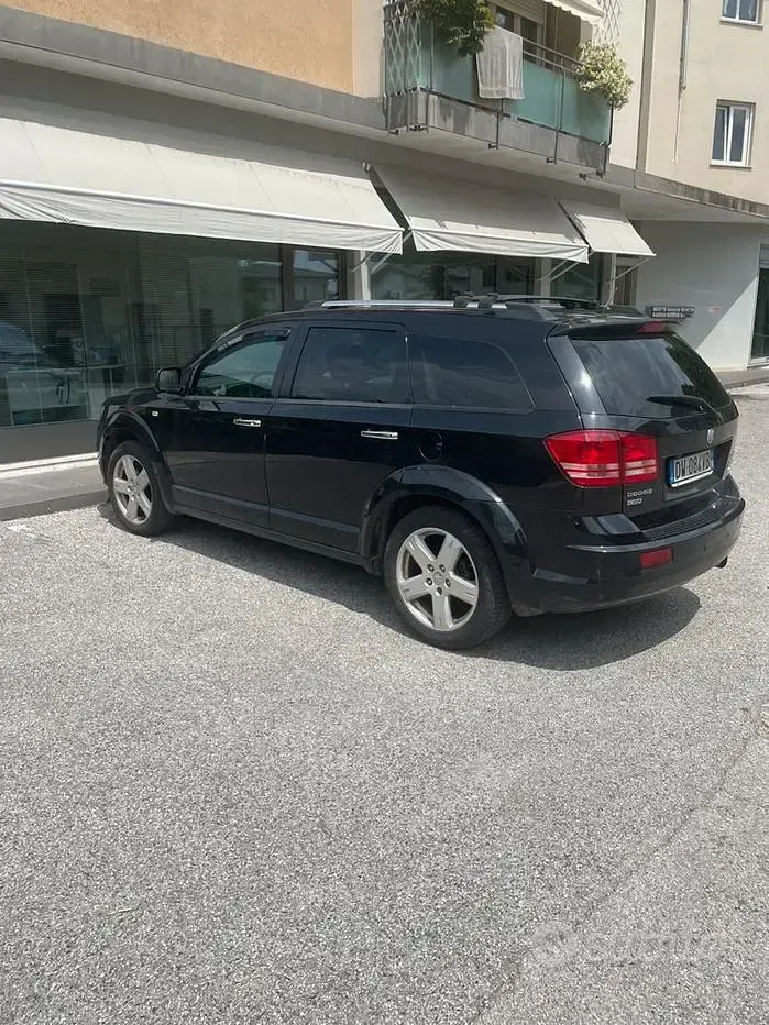 Usata Dodge Journey 140 CV (102 kW) 2009 Nero SUV