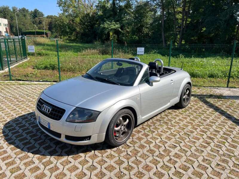 Usato 2003 Audi TT Roadster 1.8 Benzin 179 CV (8.900 €)