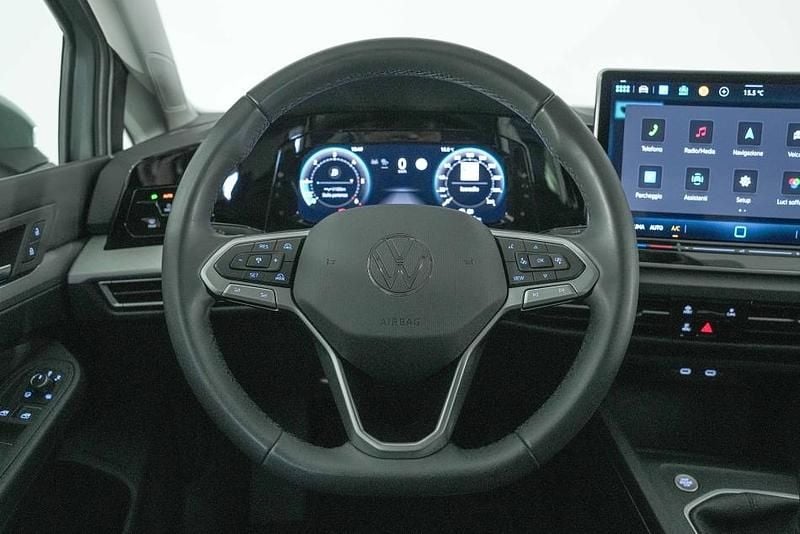 Usata VW Golf VIII Life 115 CV (84 kW) 2025
