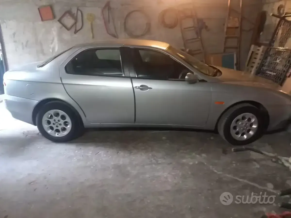 Usata Alfa Romeo 156 116 CV (85 kW) 2004 Grigio Berlina