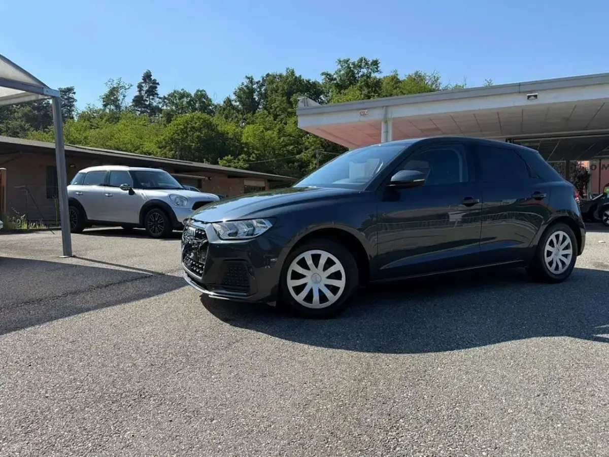 Usata Audi A1 Sportback 95 CV (69 kW) 2023 Grigio Utilitaria