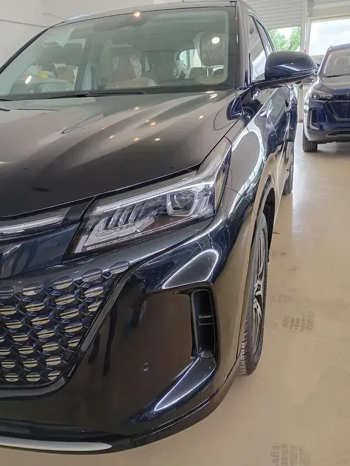 Nuova DFSK E5 184 CV (135 kW) 2025 Nero SUV