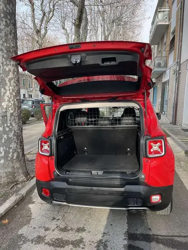 Usata Jeep Renegade Limited 140 CV (102 kW) 2015 Rosso SUV