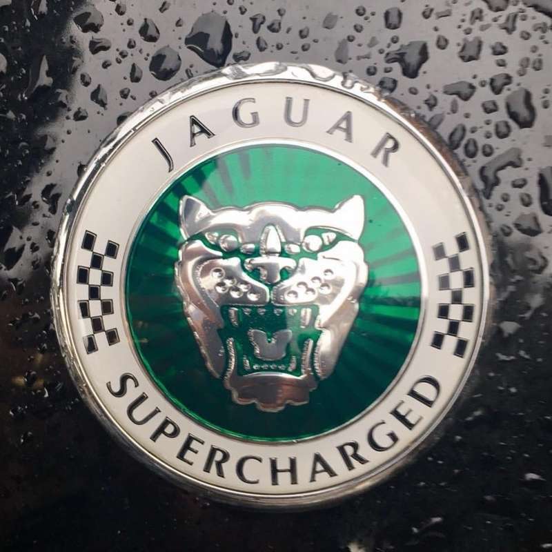 Usato 2003 Jaguar XKR 4.2 Benzin 396 CV (28.000 €)