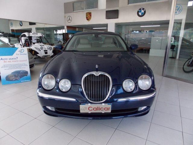 Blu/azzurro(met.) Usata 2004 Jaguar X-type Executive Tre volumi | 5200 € (Buon prezzo) - Immagine 1/4