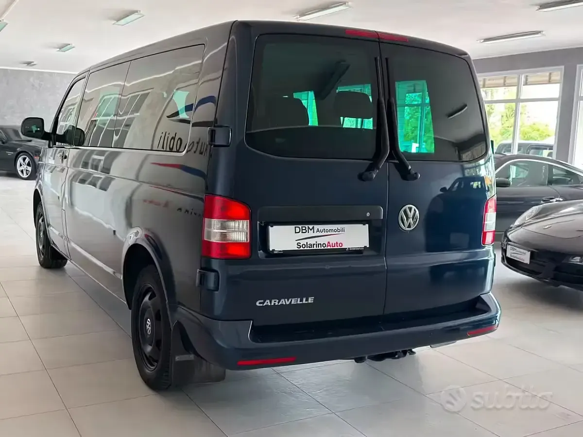 Usata VW Caravelle 180 CV (132 kW) 2014 Grigio Furgone