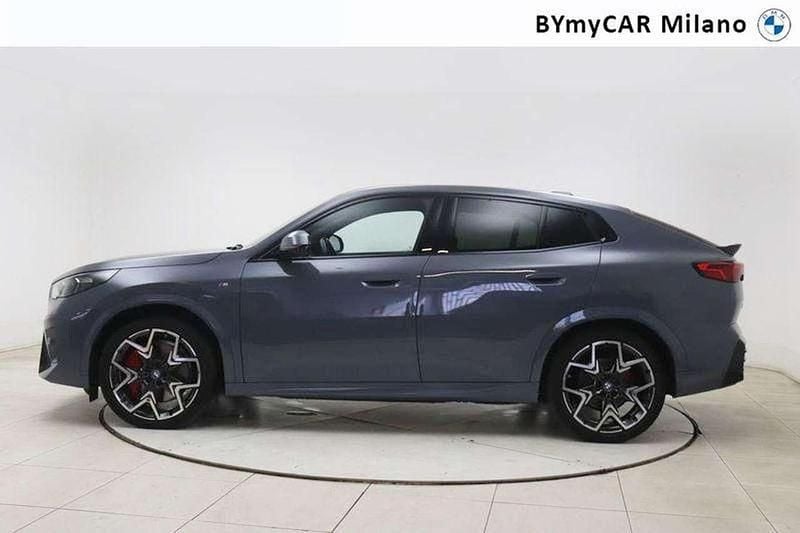 Usata BMW iX2 M Sport 230 kW (313 CV) 2024 Storm bay metallizzato SUV