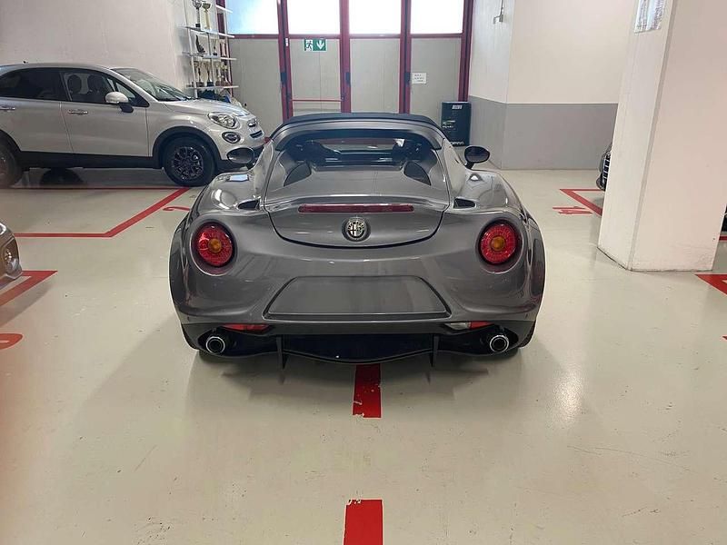 Usata Alfa Romeo 4C Spider 241 CV (177 kW) 2021 Grigio Cabrio