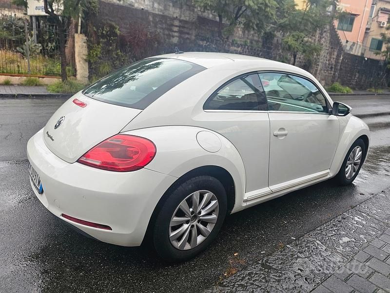 Usado VW Beetle Design 105 CV (77 kW) 2013 Blanco Utilitario