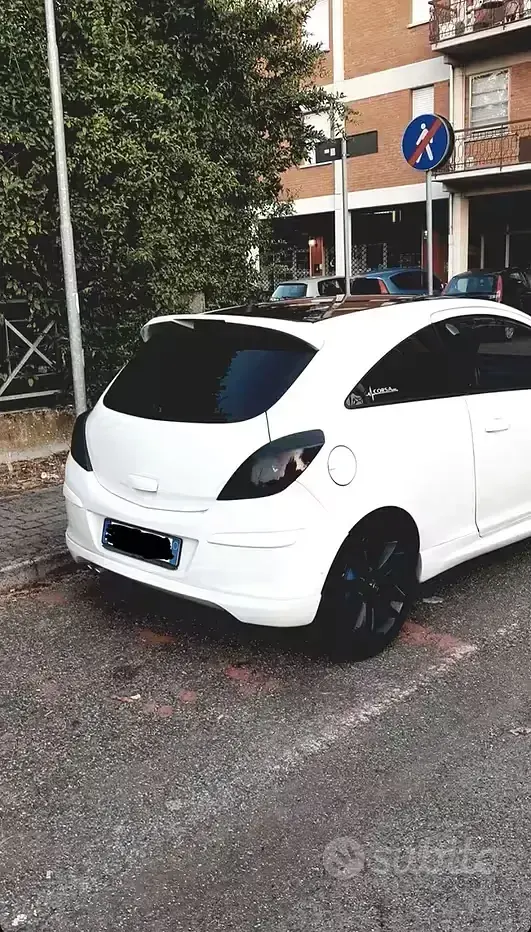 Usata Opel Corsa Sport 90 CV (66 kW) 2009 Bianco Utilitaria