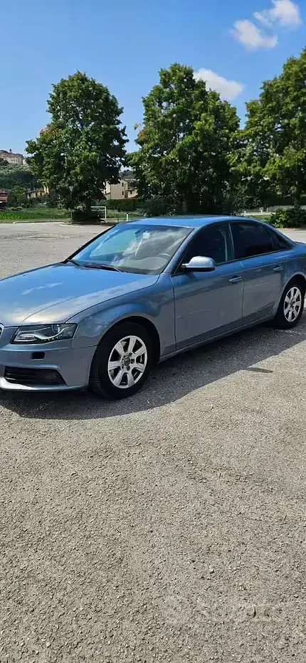 Usata Audi A4 170 CV (125 kW) 2010 Bluazzurro Berlina