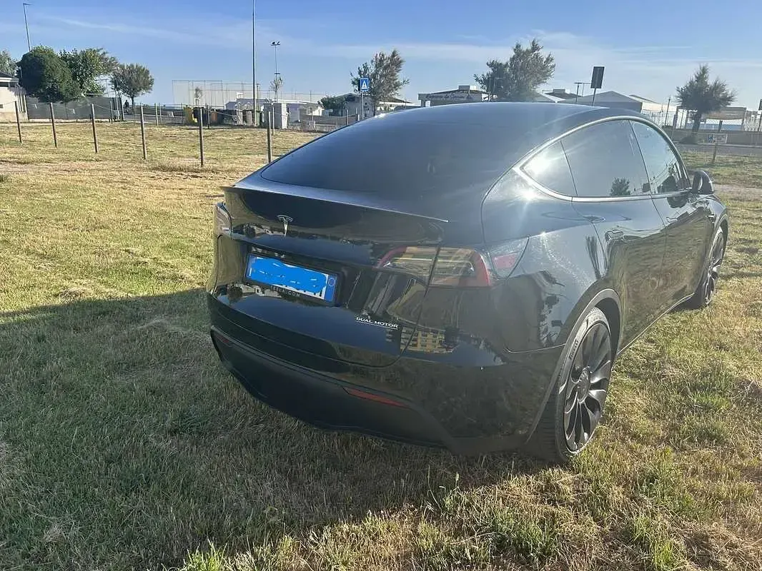 Usata Tesla Model Y Performance 185 kW (252 CV) 2023 Nero SUV