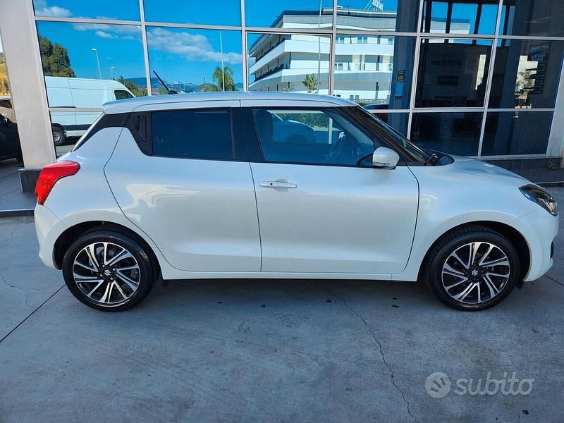 Usata Suzuki Swift 82 CV (60 kW) 2020 Bianco Utilitaria