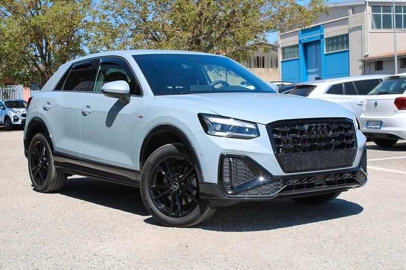 Usata Audi Q2 S-Line 150 CV (110 kW) 2024 Grigio SUV
