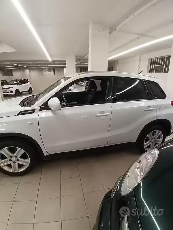 Usata Suzuki Vitara 120 CV (88 kW) 2018 Bianco SUV