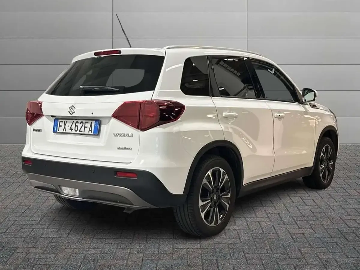 Usata Suzuki Vitara 111 CV (81 kW) 2019 Bianco SUV