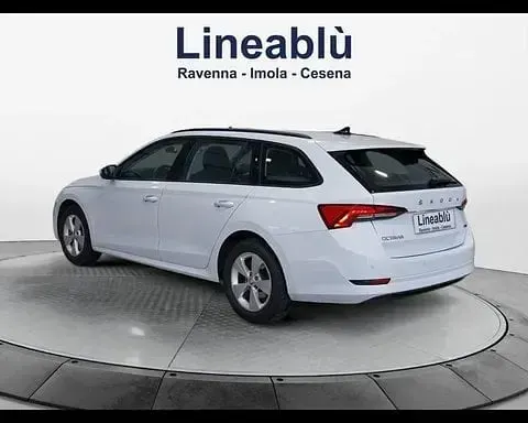 Usata Skoda Octavia Executive 150 CV (110 kW) 2023 Bianco Station wagon
