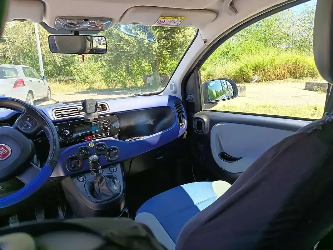 Usata Fiat Panda Lounge 80 CV (58 kW) 2015 Blu/azzurro Utilitaria