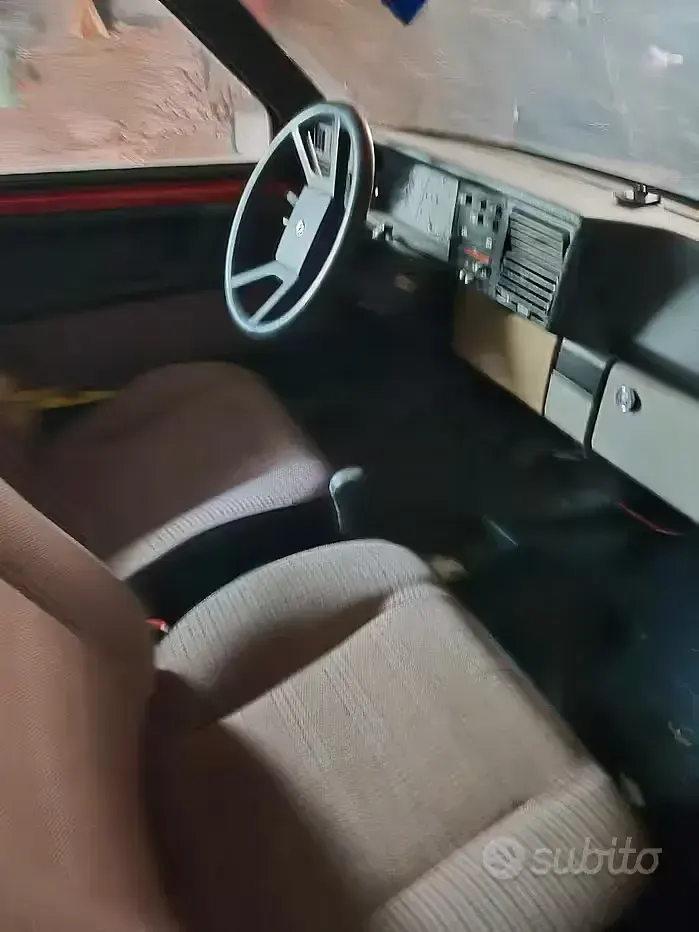 Usata Autobianchi Y10 45 CV (33 kW) 1991 Rosso Utilitaria
