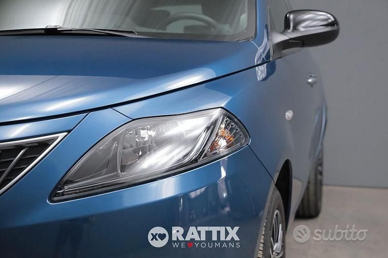Usata Lancia Ypsilon 70 CV (51 kW) 2024 Blu elegante Utilitaria