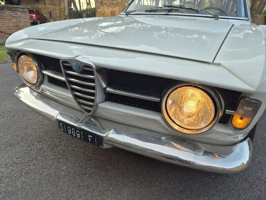 Usata Alfa Romeo GT Junior 88 CV (64 kW) 1970 Bianco Coupé