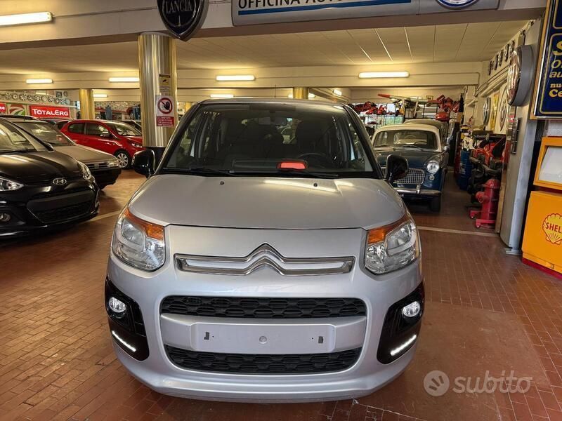 Grigio Usata 2017 Citroën C3 Picasso Live Monovolume | 9500 € (Cara) - Immagine 1/4