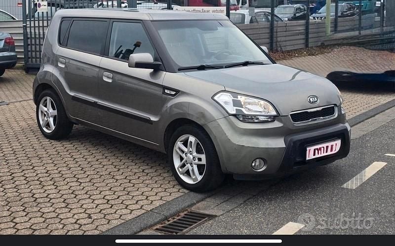 Usata Kia Soul 127 CV (93 kW) 2009 Grigio SUV