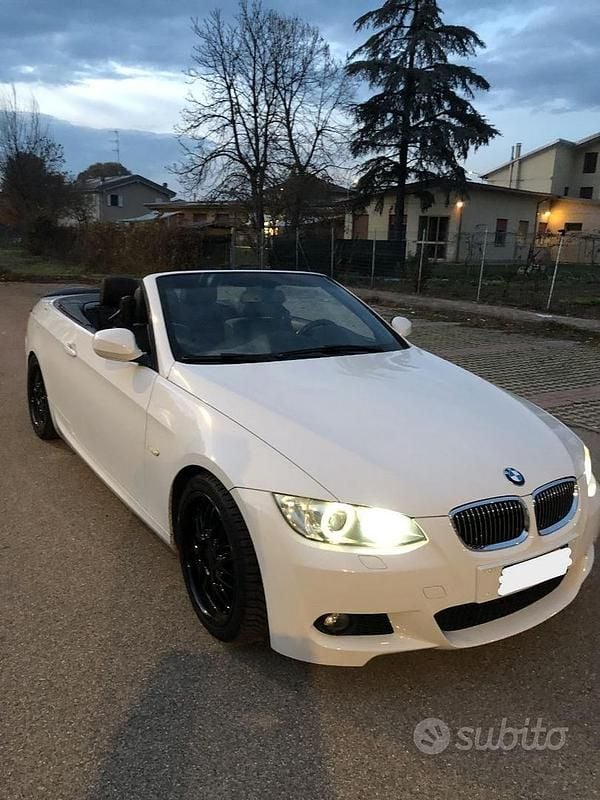 Usata BMW 320 Cabriolet Efficient Dynamics 177 CV (130 kW) 2009 Bianco Cabrio
