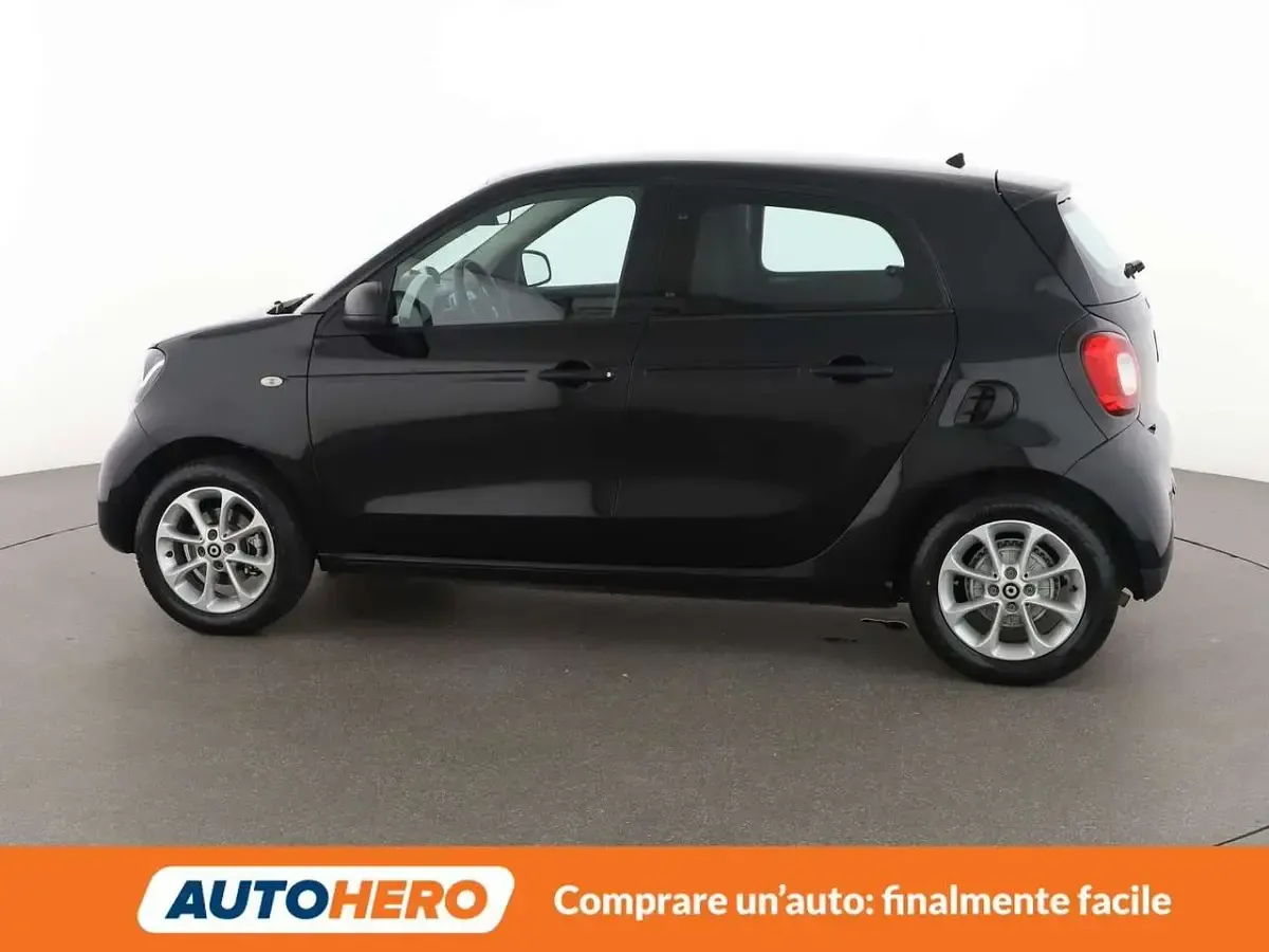 Usata Smart ForFour 71 CV (52 kW) 2017 Nero Utilitaria