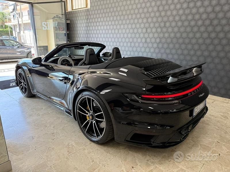 Usata Porsche 911 Turbo Cabriolet 581 CV (427 kW) 2023 Nero Cabrio