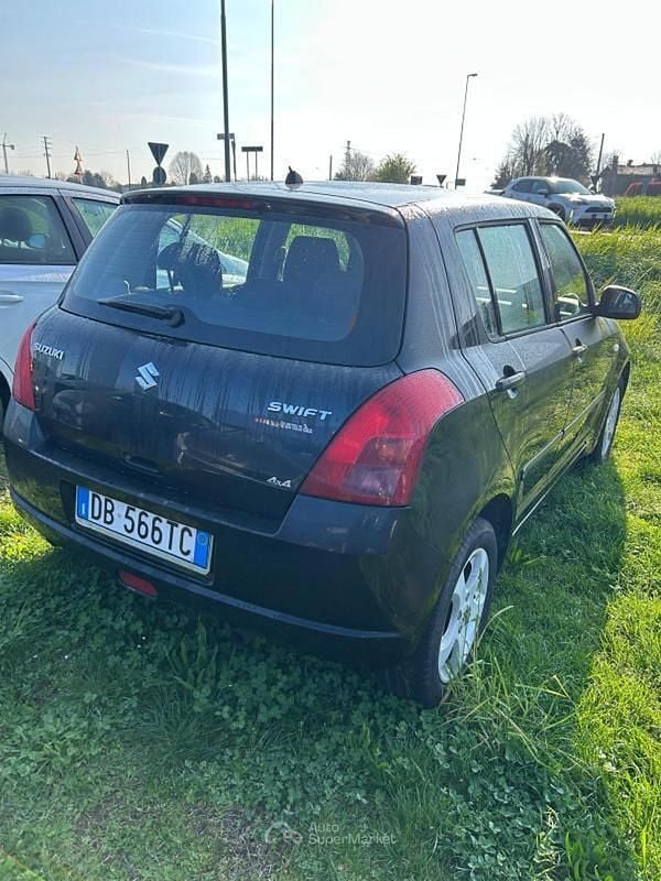 Usata Suzuki Swift GL 91 CV (66 kW) 2006 Nero Utilitaria