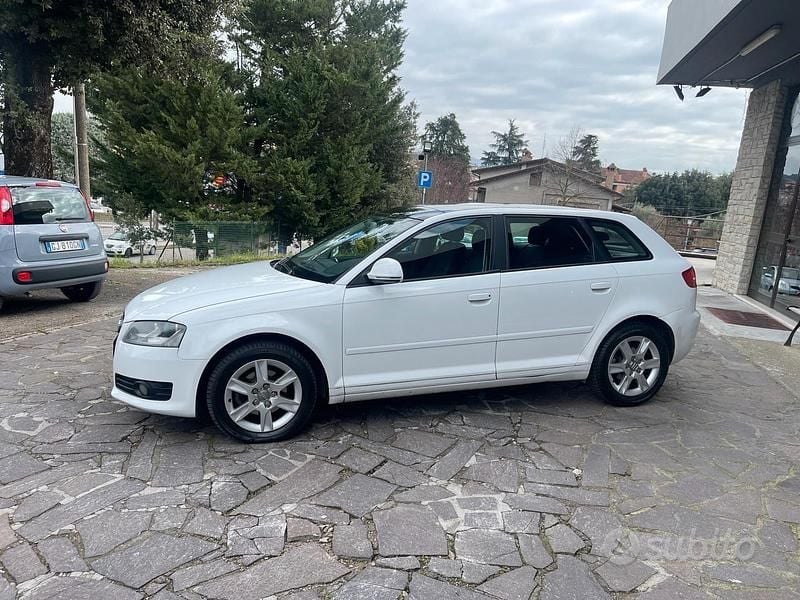 Usata Audi A3 Attraction 105 CV (77 kW) 2009 Bianco Utilitaria