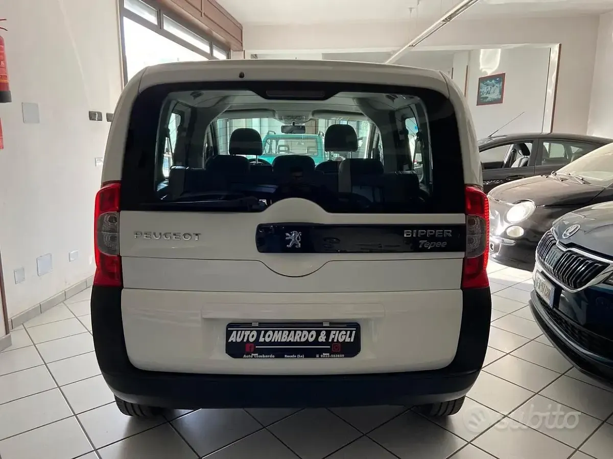 Usata Peugeot Bipper 75 CV (55 kW) 2012 Bianco Monovolume