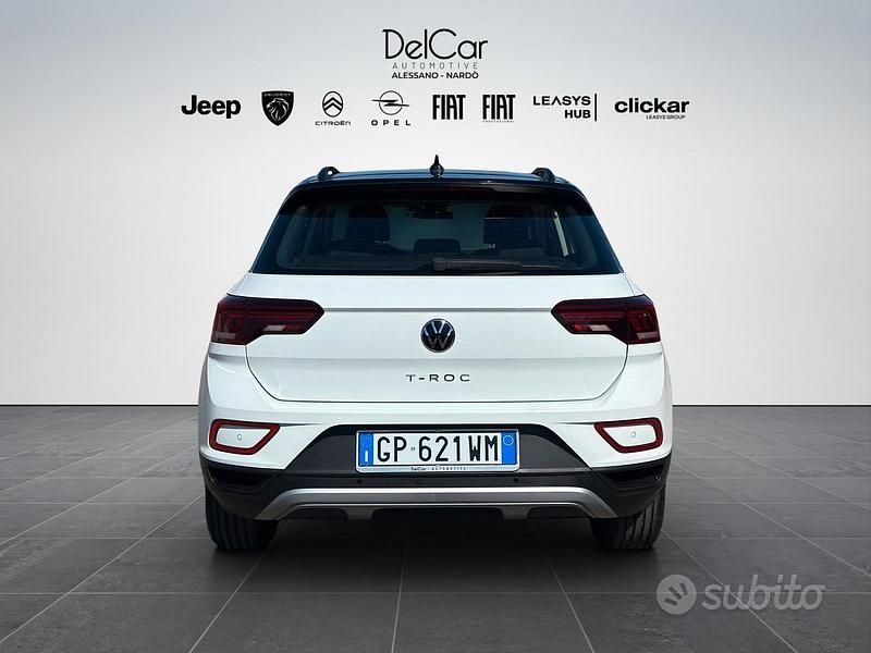 Usata VW T-Roc Life 110 CV (80 kW) 2023 Bianco SUV