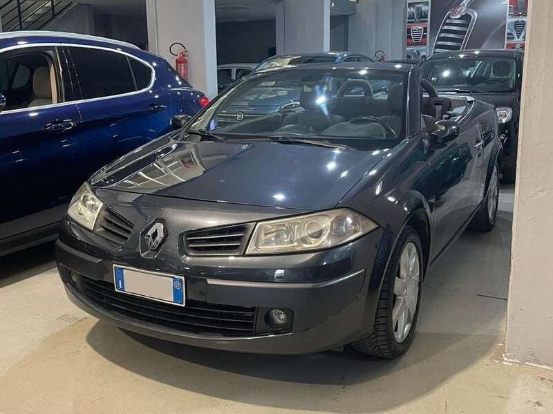 Usata Renault Mégane Cabriolet Dynamique 106 CV (77 kW) 2007 Grigio Cabrio