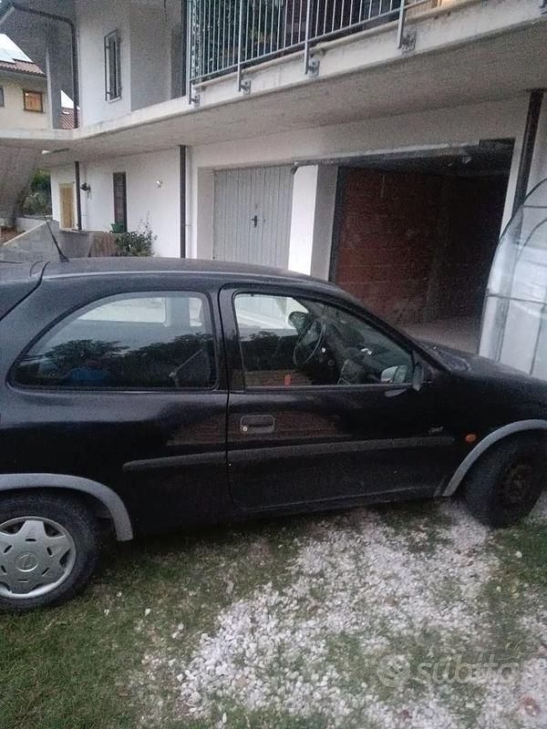 Occasion Opel Corsa 65 ch (47 kW) 2000 Noir Berline