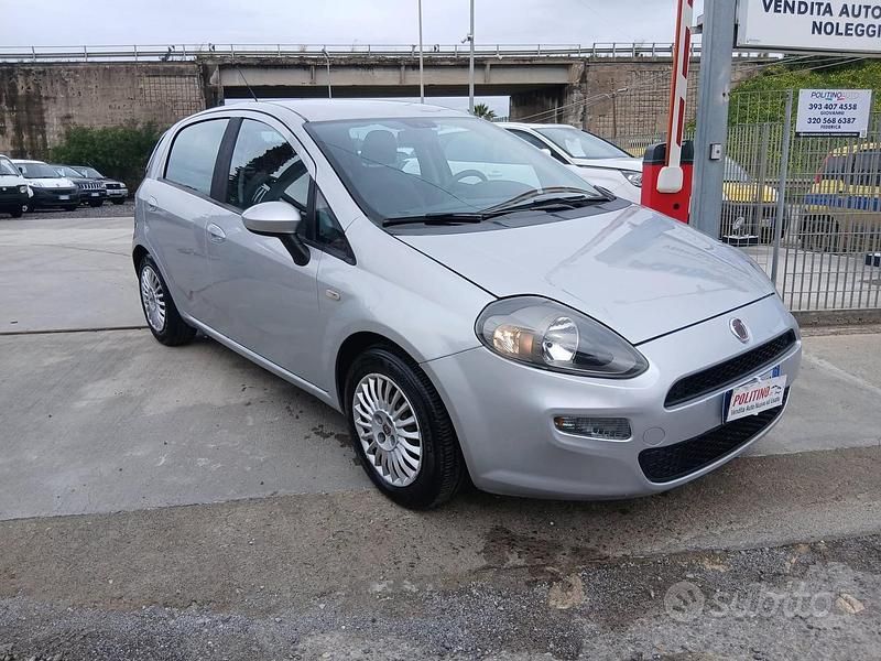Usata Fiat Punto Street 95 CV (69 kW) 2012 Grigio Utilitaria