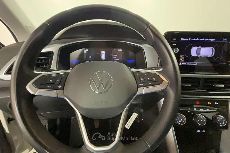 Usata VW T-Roc Life 110 CV (80 kW) 2022 Argento SUV