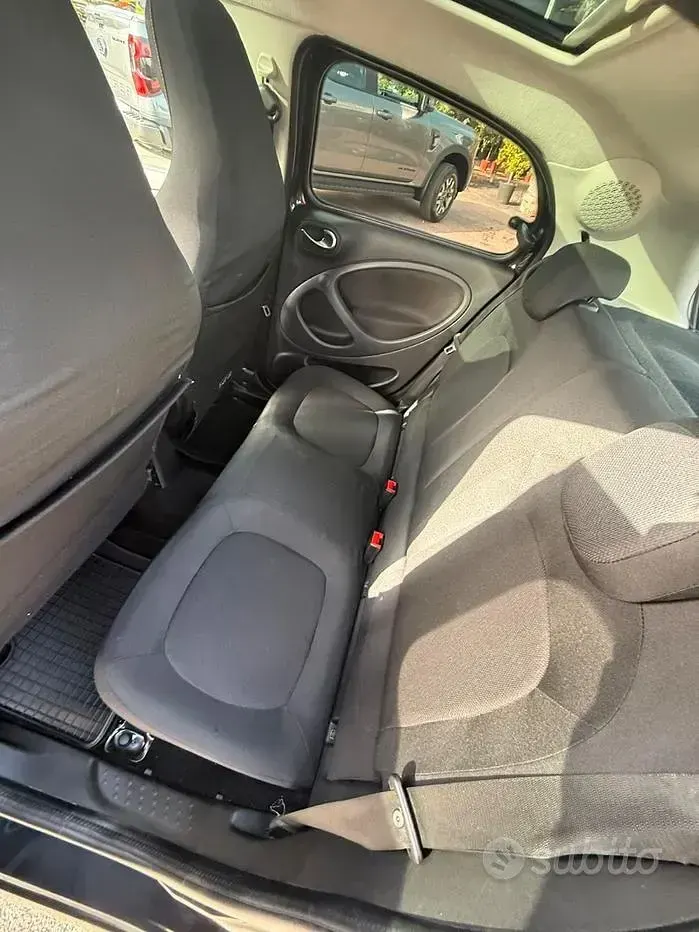 Usata Smart ForFour Passion 90 CV (66 kW) 2019 Marrone Utilitaria