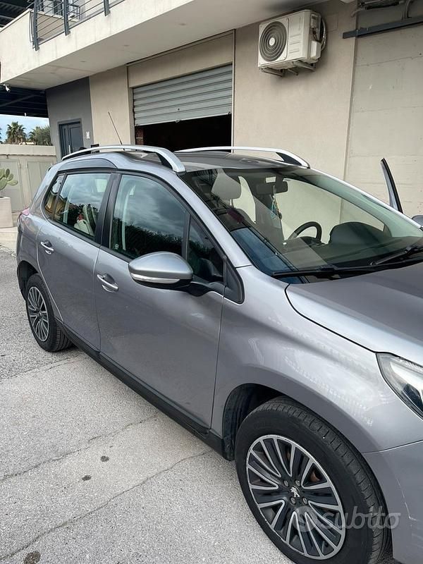 Usata Peugeot 2008 Active 99 CV (72 kW) 2018 Grigio SUV