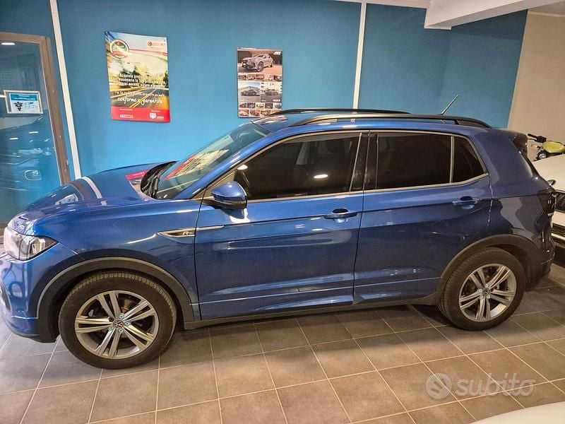Usata VW T-Cross R-line 110 CV (80 kW) 2023 Blu SUV