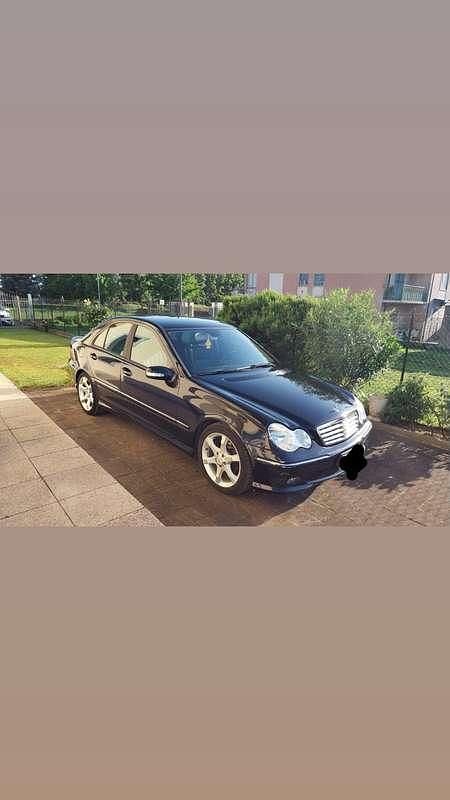 Usata Mercedes C180 AMG 143 CV (105 kW) 2006 Berlina